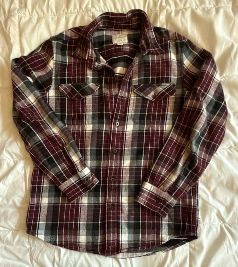 American Eagle Classic Fit Men's Maroon and Grey Plaid Long Sleeve Flannel Shirt